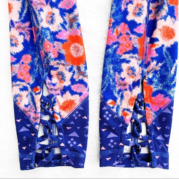 LUCKY LOTUS Floral Color Block Cut Out Leggings S - Picture 7 of 8